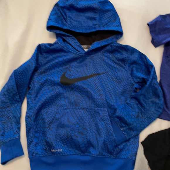 Complete Nike Dri-Fit Collection 1 Hoodie, 1 Long Sleeve, 1 Tee size 4T - Picture 5 of 15